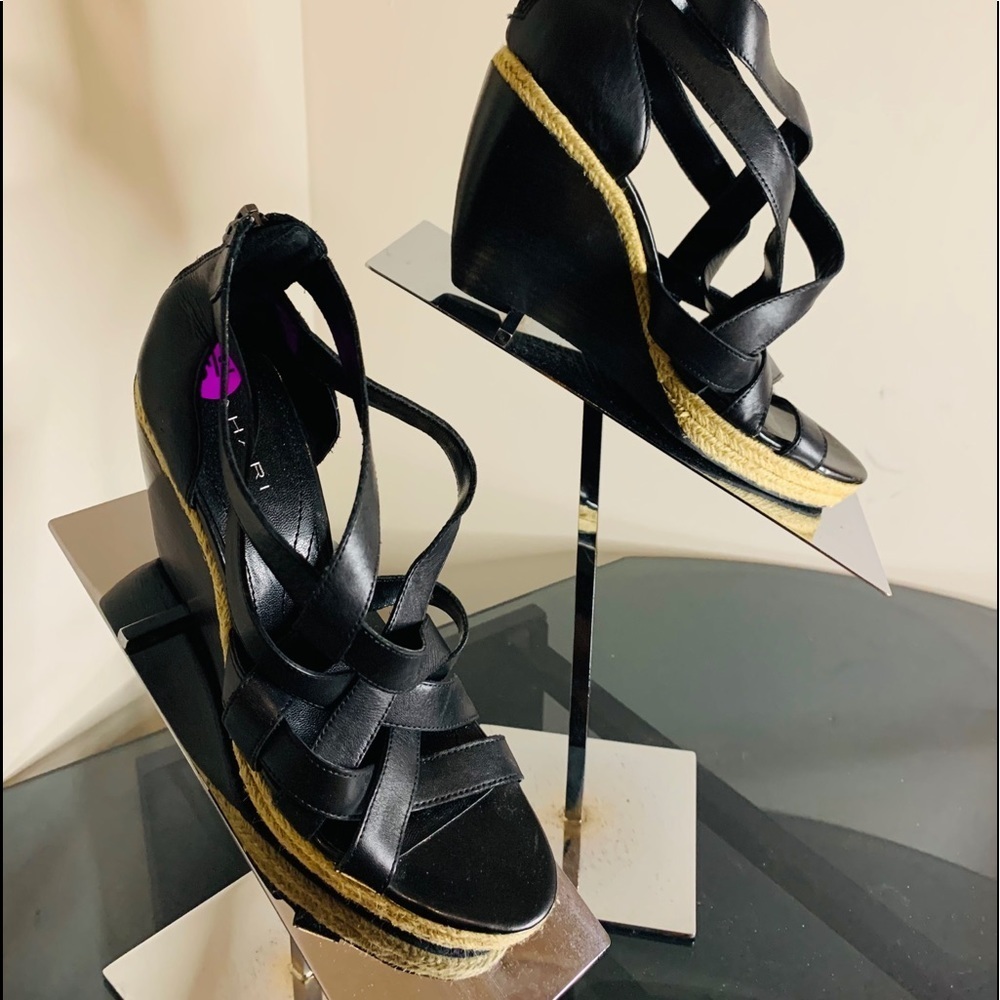 S52- 💲💲SALE💲💲 Tahani BN Wedge black size 8.5